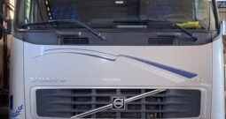 Volvo FH 400 año 2007 con carroceria
