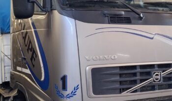 
									Volvo FH 400 año 2007 con carroceria full								