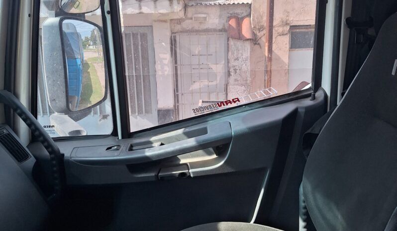
								Iveco TECTOR 280 año 2017 con carrocería full									