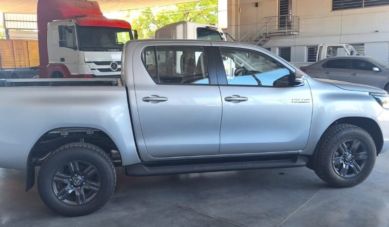 
								TOYOTA HILUX SRV 2023 0 KM ( Patentada ) full									