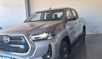
									TOYOTA HILUX SRV 2023 0 KM ( Patentada ) full								