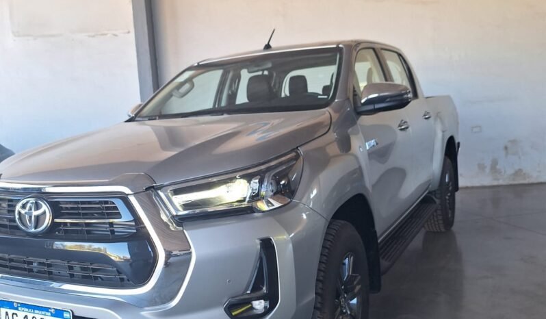 
								TOYOTA HILUX SRV 2023 0 KM ( Patentada ) full									