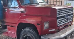 Ford 700 año 1986